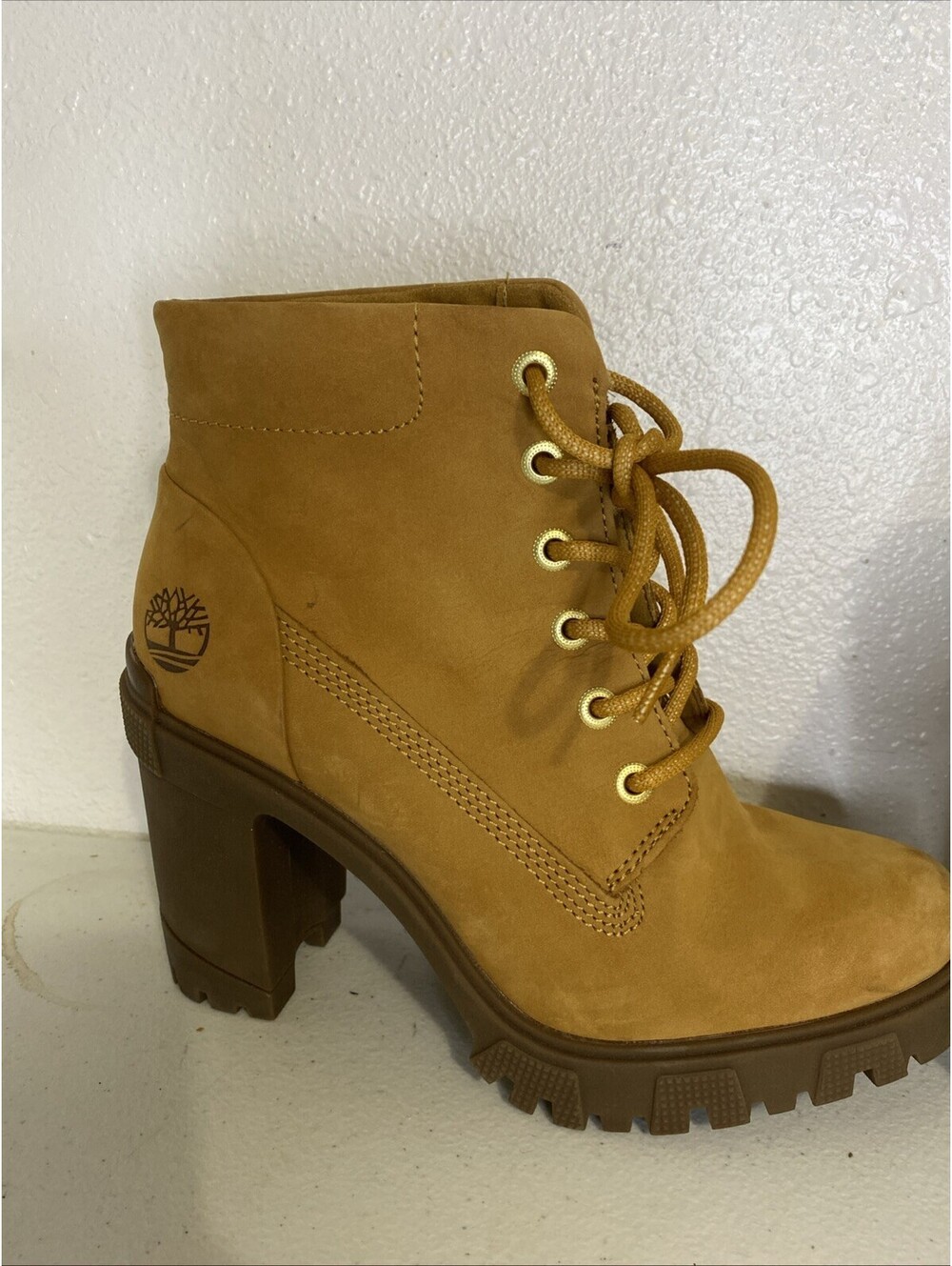 Timberland Women's Tan Suede Boots Size 7 Used 1x - Picture 9 of 12